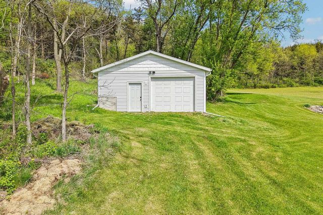 10265 County Road KP Road, Mazomanie, WI 53560