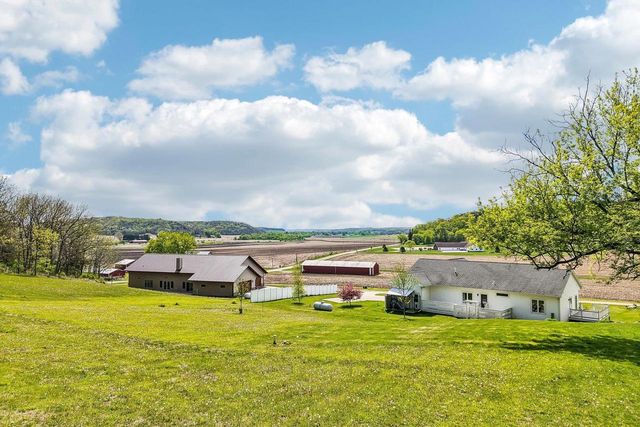 10265 County Road KP Road, Mazomanie, WI 53560