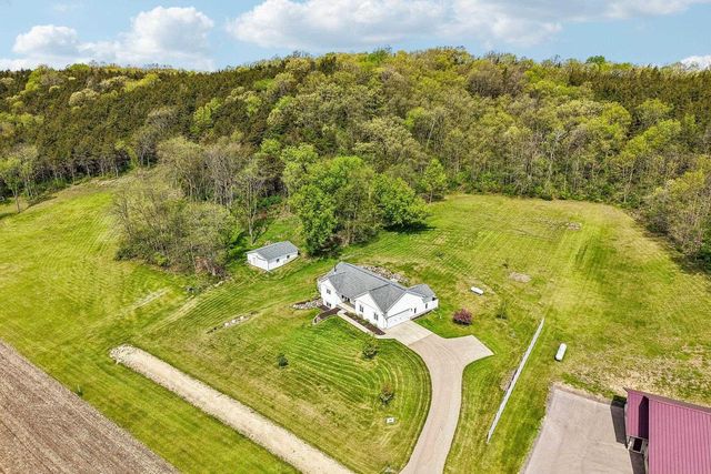 10265 County Road KP Road, Mazomanie, WI 53560