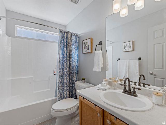 4962 W BADGER LN, Riverton, UT 84096