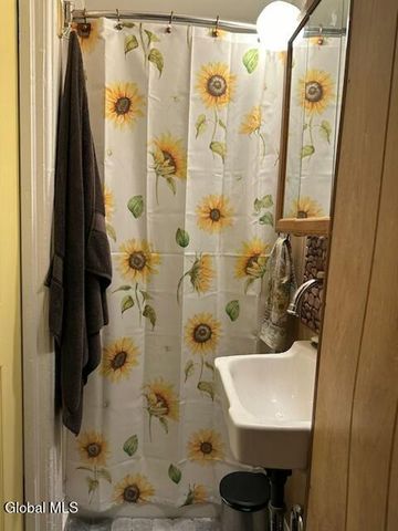 5 Pacific Street, Granville, NY 12832