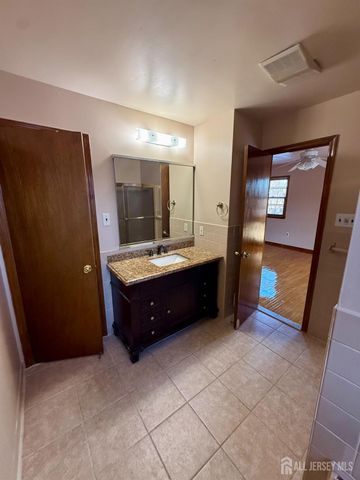 18 Jill Court 20, Edison, NJ 08817