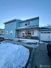 18 Jill Court 20, Edison, NJ 08817