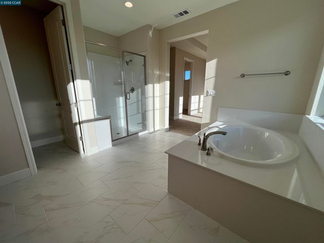297 Eagle Nest Drive, Oakley, CA 94561