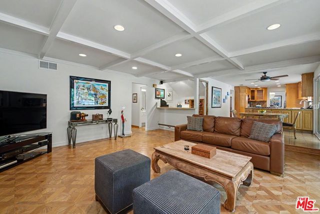 4070 Falling Leaf Drive, Encino, CA 91316