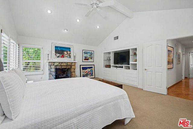 4070 Falling Leaf Drive, Encino, CA 91316