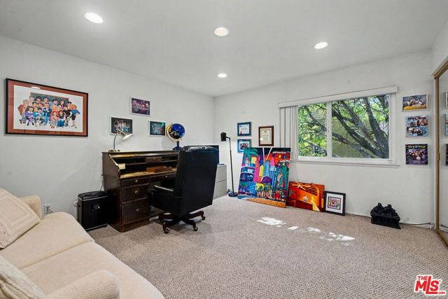 4070 Falling Leaf Drive, Encino, CA 91316