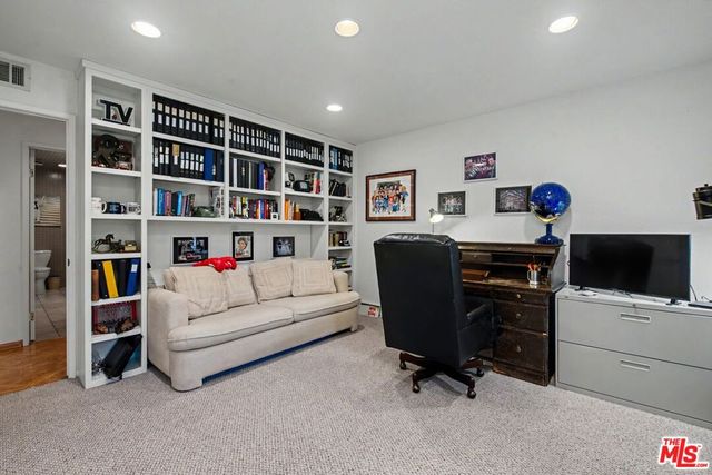4070 Falling Leaf Drive, Encino, CA 91316