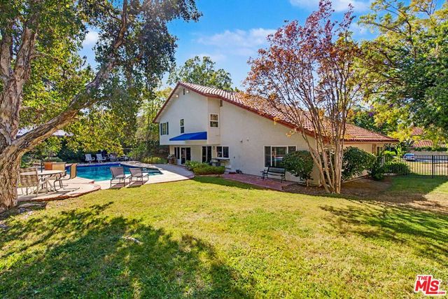 4070 Falling Leaf Drive, Encino, CA 91316
