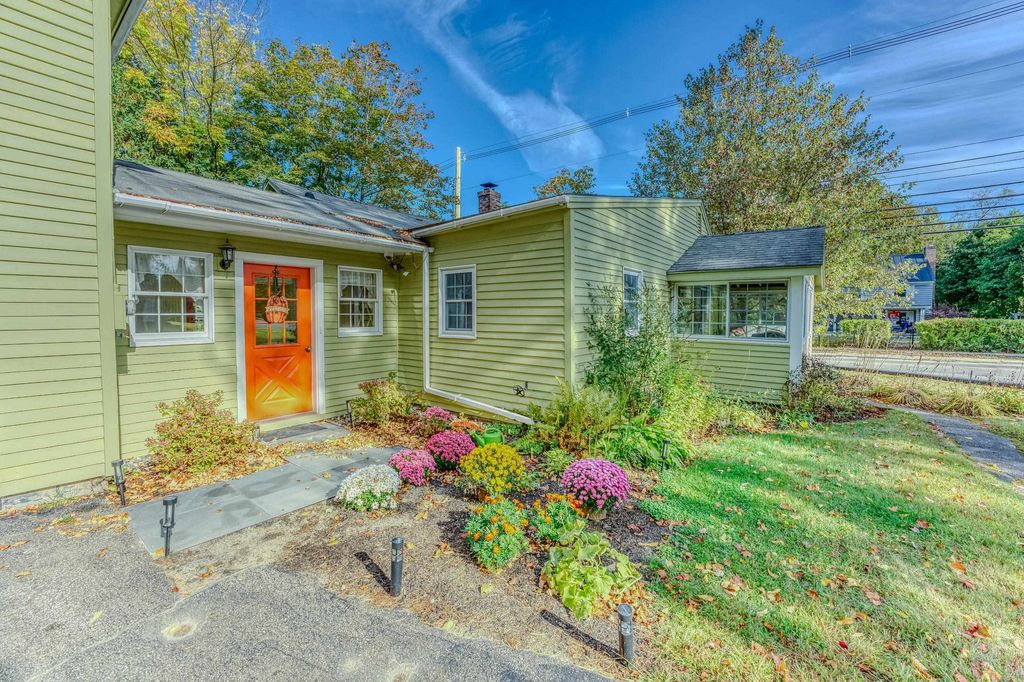 2 Smith Street, Plymouth, NH 03264