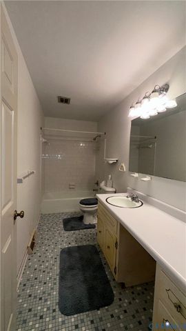 4906 McAllister Dr, Chester, VA 23831