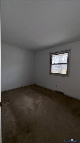 4906 McAllister Dr, Chester, VA 23831