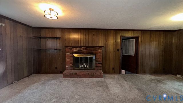 4906 McAllister Dr, Chester, VA 23831