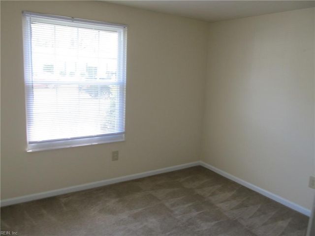 507 Ashwood DR, Newport News, VA 23602