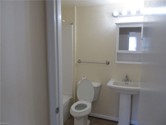 507 Ashwood DR, Newport News, VA 23602