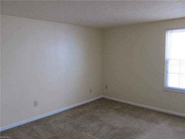 507 Ashwood DR, Newport News, VA 23602