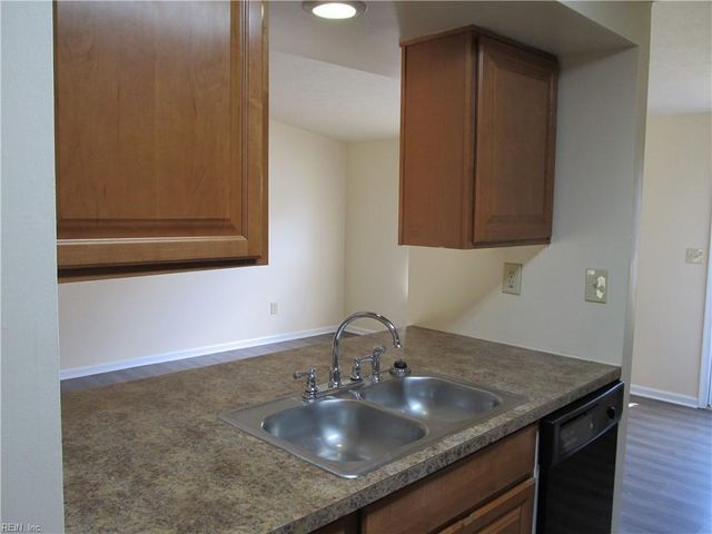 507 Ashwood DR, Newport News, VA 23602