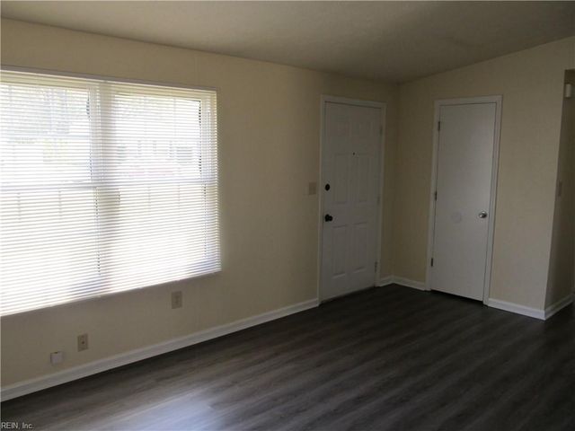 507 Ashwood DR, Newport News, VA 23602