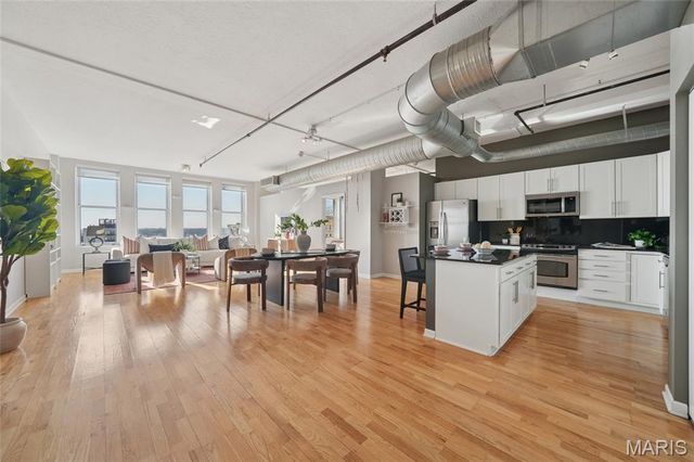 1501 Locust Street 1008, St Louis, MO 63103