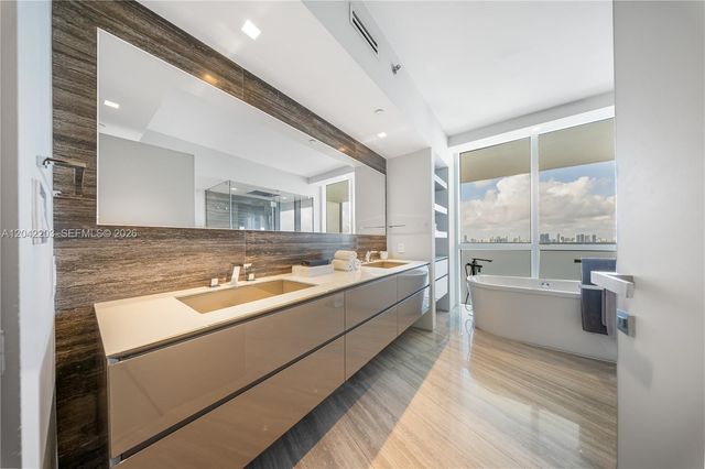 450 Alton Road 3301, Miami Beach, FL 33139