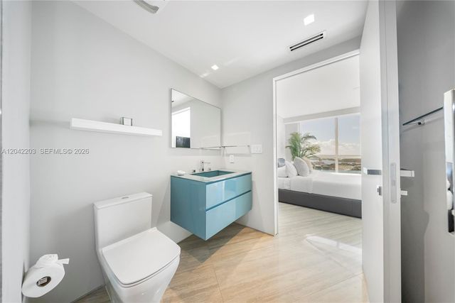 450 Alton Road 3301, Miami Beach, FL 33139
