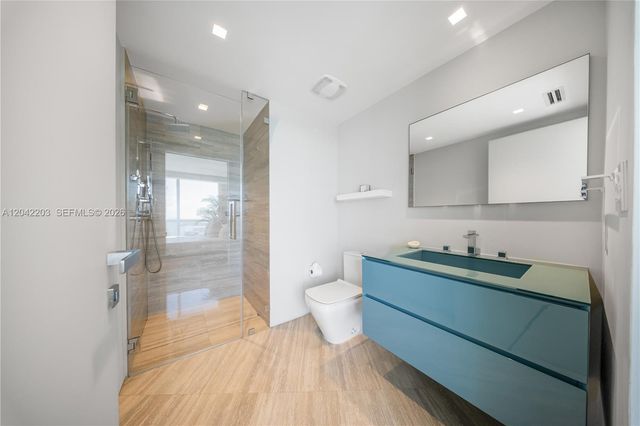 450 Alton Road 3301, Miami Beach, FL 33139