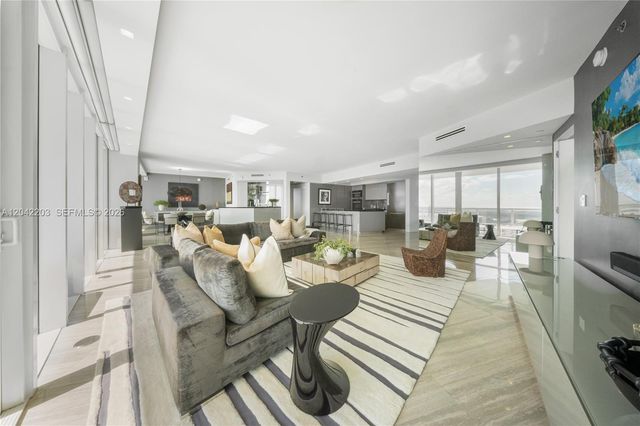 450 Alton Road 3301, Miami Beach, FL 33139
