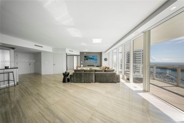 450 Alton Road 3301, Miami Beach, FL 33139