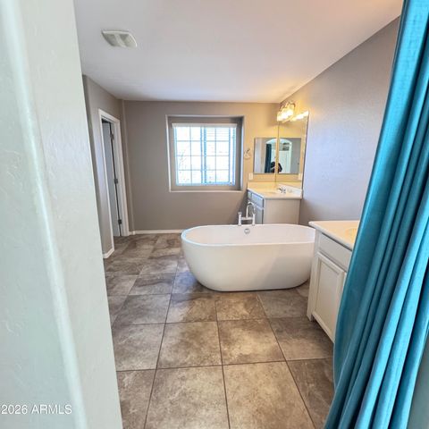 1077 S REBER Avenue, Gilbert, AZ 85296