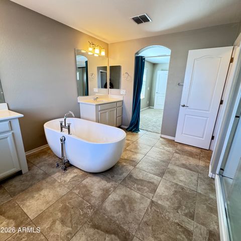 1077 S REBER Avenue, Gilbert, AZ 85296