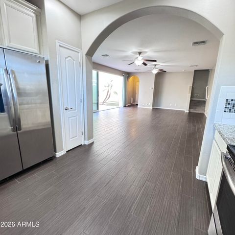1077 S REBER Avenue, Gilbert, AZ 85296