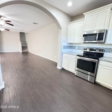1077 S REBER Avenue, Gilbert, AZ 85296