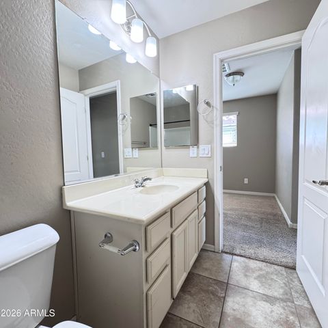 1077 S REBER Avenue, Gilbert, AZ 85296