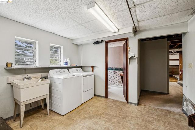 1120 Warfield Ave, Piedmont, CA 94610