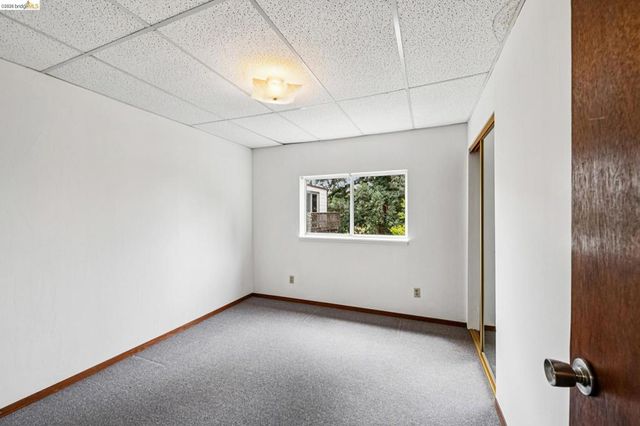 1120 Warfield Ave, Piedmont, CA 94610