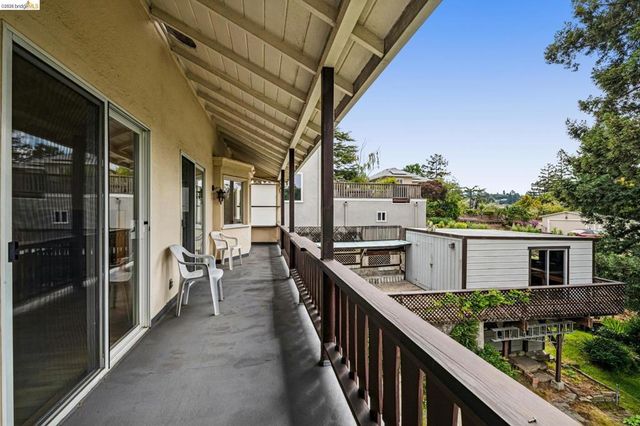 1120 Warfield Ave, Piedmont, CA 94610