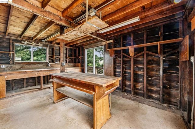 1120 Warfield Ave, Piedmont, CA 94610
