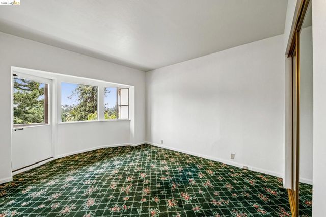 1120 Warfield Ave, Piedmont, CA 94610
