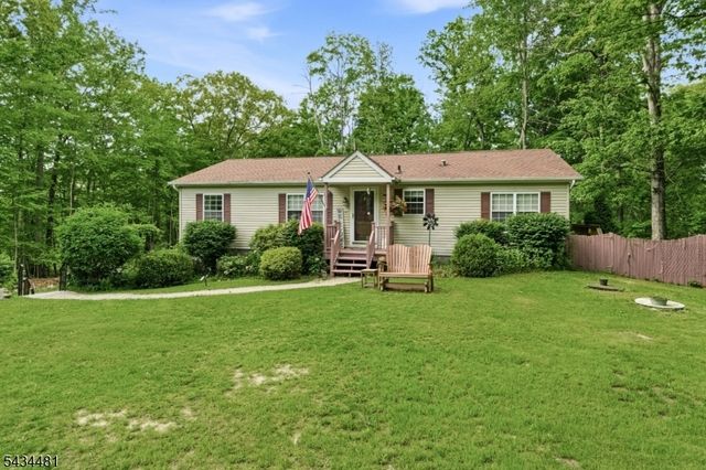 11 Fox Run, Montague Twp., NJ 07827