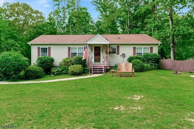 11 Fox Run, Montague Twp., NJ 07827