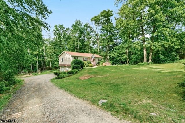 11 Fox Run, Montague Twp., NJ 07827