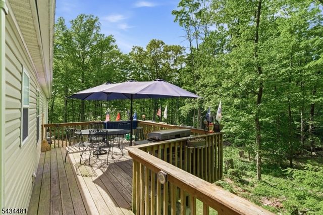 11 Fox Run, Montague Twp., NJ 07827