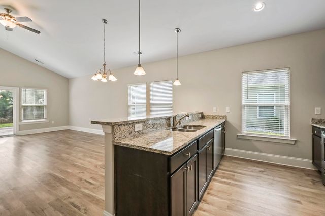 1616 Palmetto Palm Dr., Myrtle Beach, SC 29579