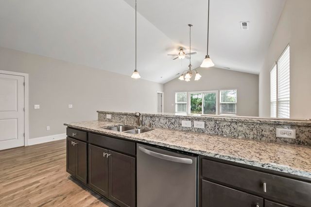 1616 Palmetto Palm Dr., Myrtle Beach, SC 29579