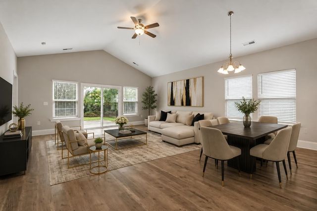 1616 Palmetto Palm Dr., Myrtle Beach, SC 29579