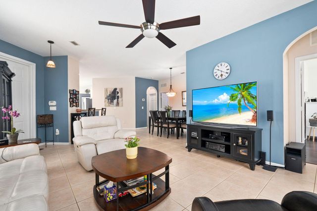 213 SW Deleon Springs Drive, Port St Lucie, FL 34986
