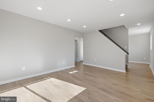 188 HOLDEN DR, Manassas Park, VA 20111