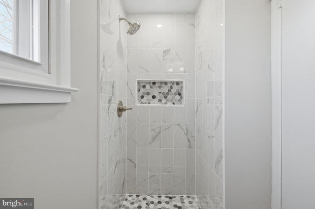 188 HOLDEN DR, Manassas Park, VA 20111