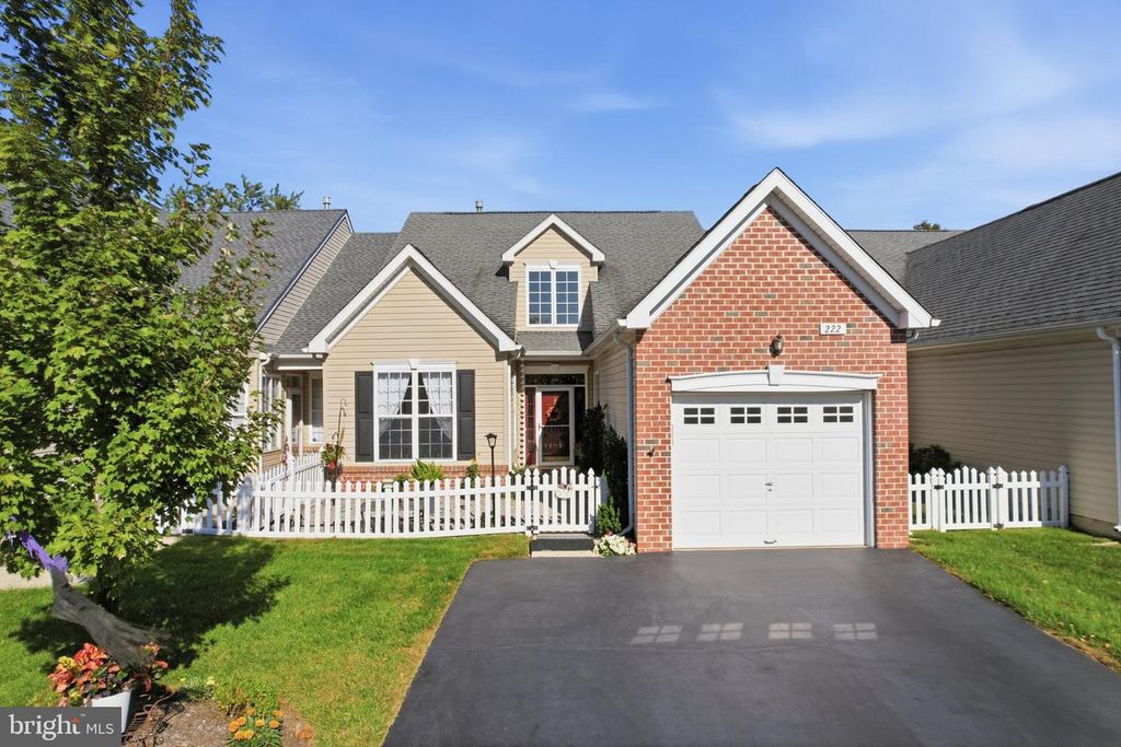 222 DORCHESTER DR, SELLERSVILLE, PA 18960 — exterior