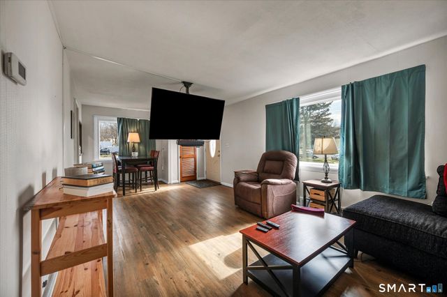 90 West Side Drive, Hamden, CT 06514